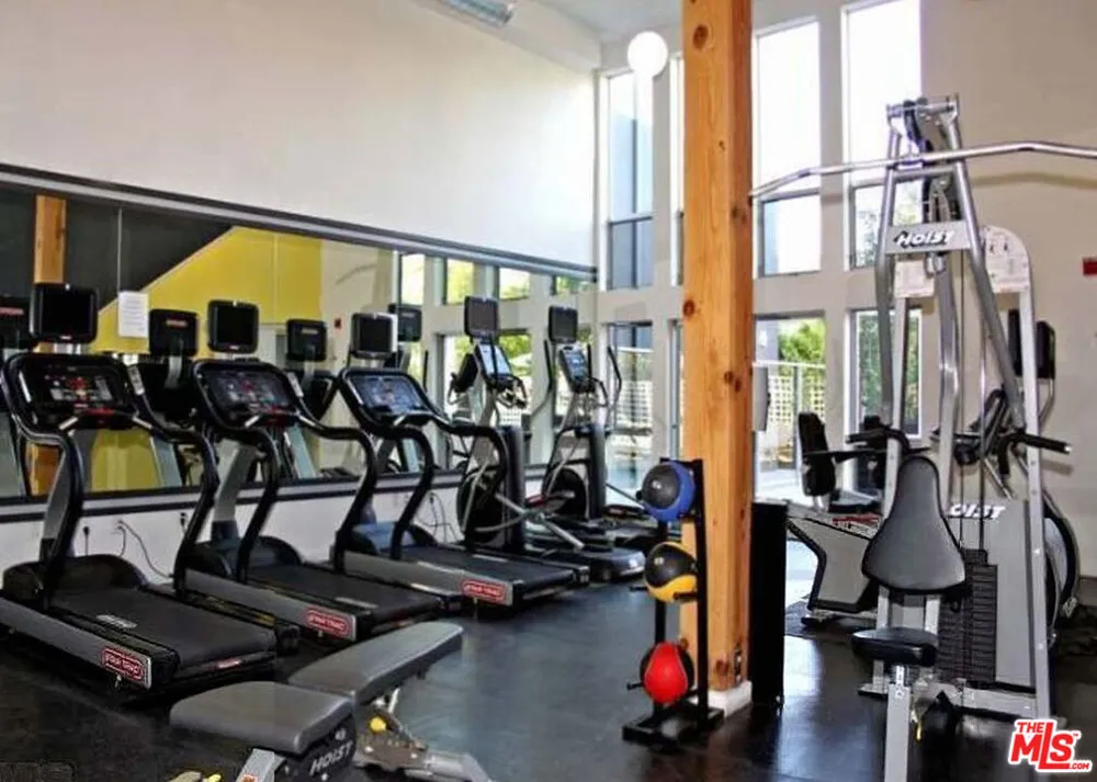 4215 Glencoe Avenue #428 Los Angeles, CA 90292