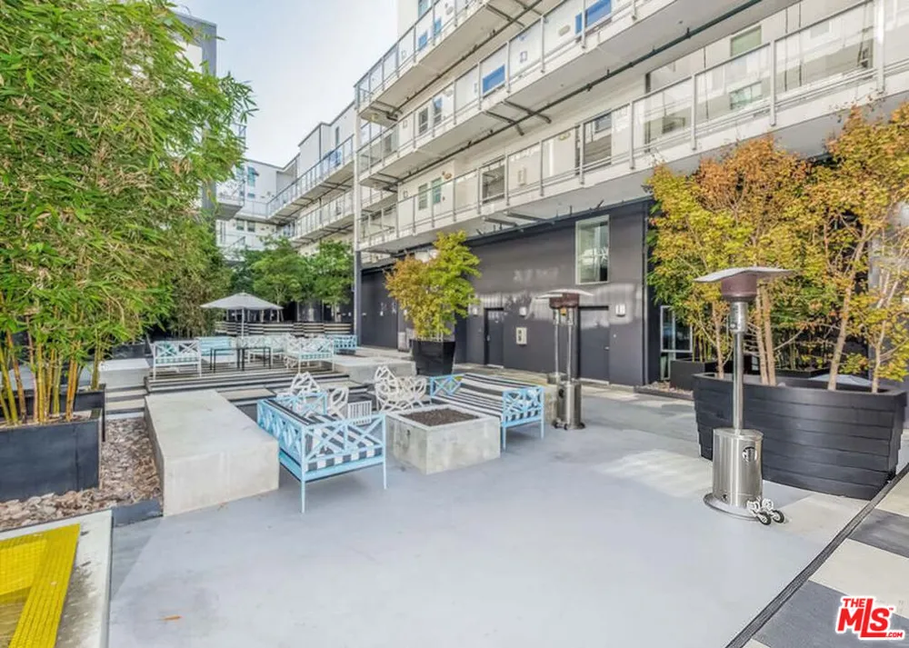 4215 Glencoe Avenue #428 Los Angeles, CA 90292