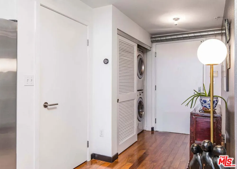 4215 Glencoe Avenue #428 Los Angeles, CA 90292