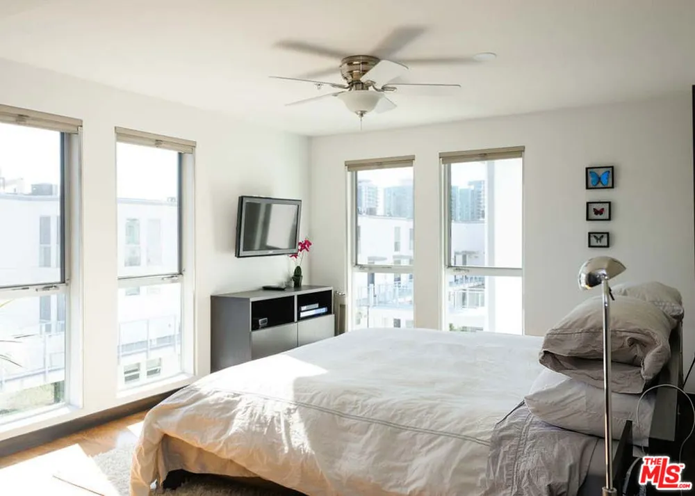 4215 Glencoe Avenue #428 Los Angeles, CA 90292