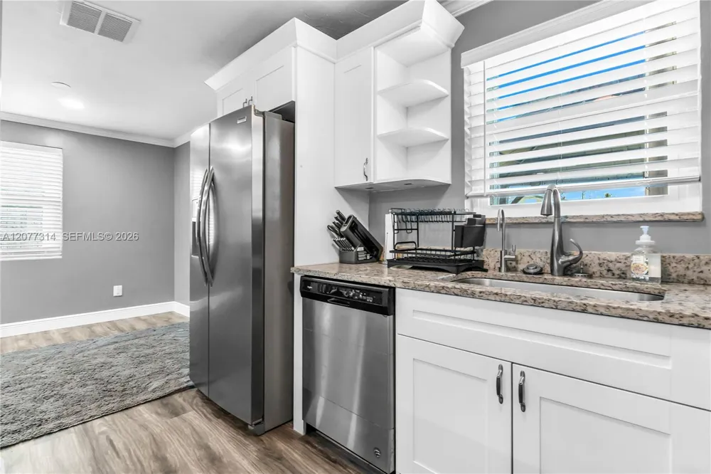 841 NE 59th St Oakland Park, FL 33334