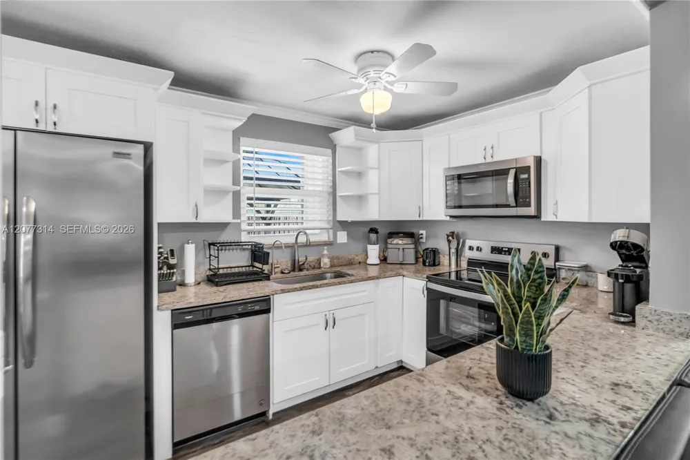 841 NE 59th St Oakland Park, FL 33334