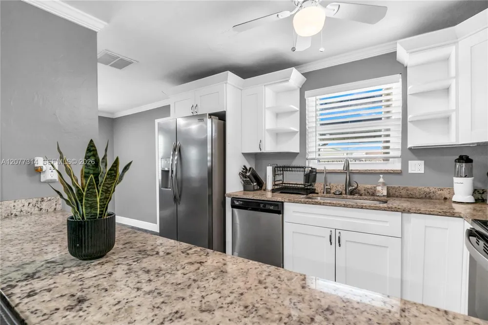 841 NE 59th St Oakland Park, FL 33334