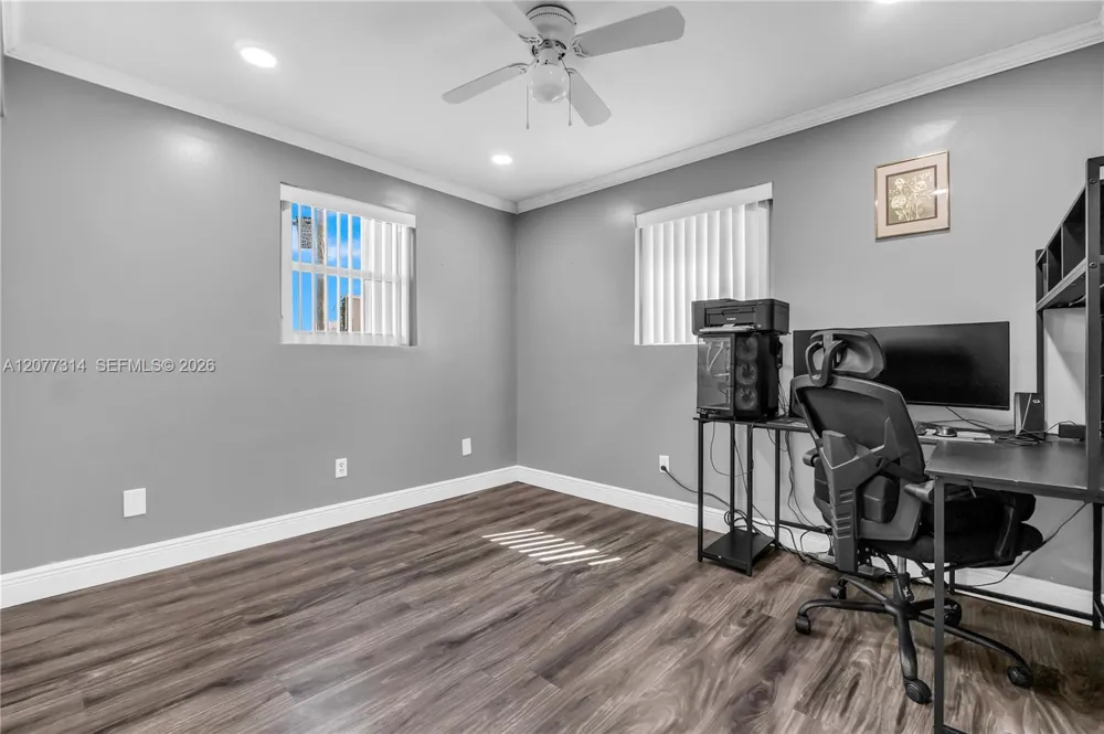 841 NE 59th St Oakland Park, FL 33334
