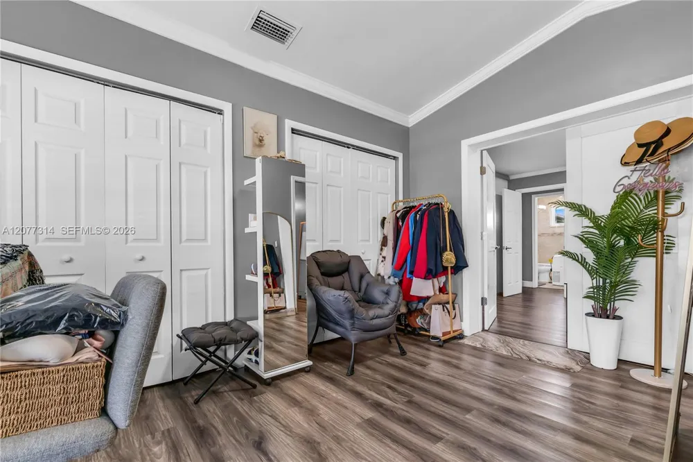 841 NE 59th St Oakland Park, FL 33334