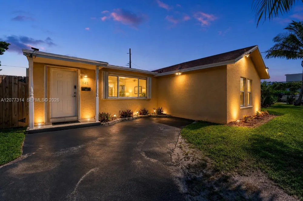 841 NE 59th St Oakland Park, FL 33334
