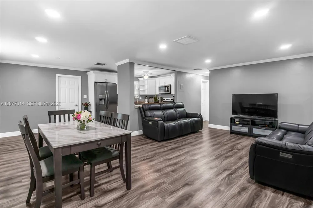 841 NE 59th St Oakland Park, FL 33334