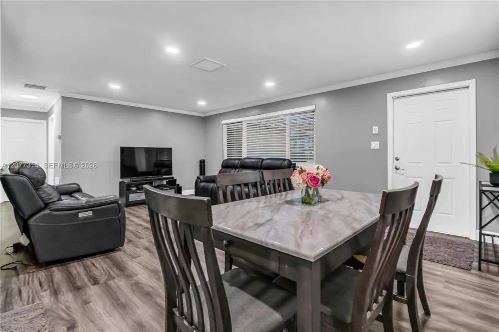 841 NE 59th St Oakland Park, FL 33334