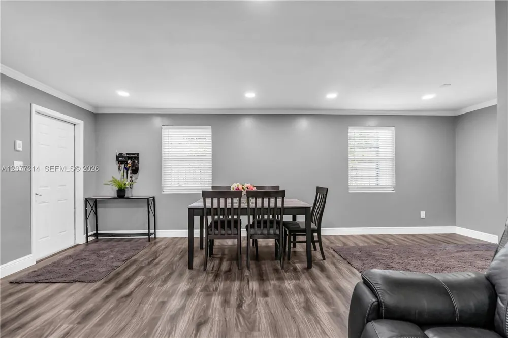 841 NE 59th St Oakland Park, FL 33334