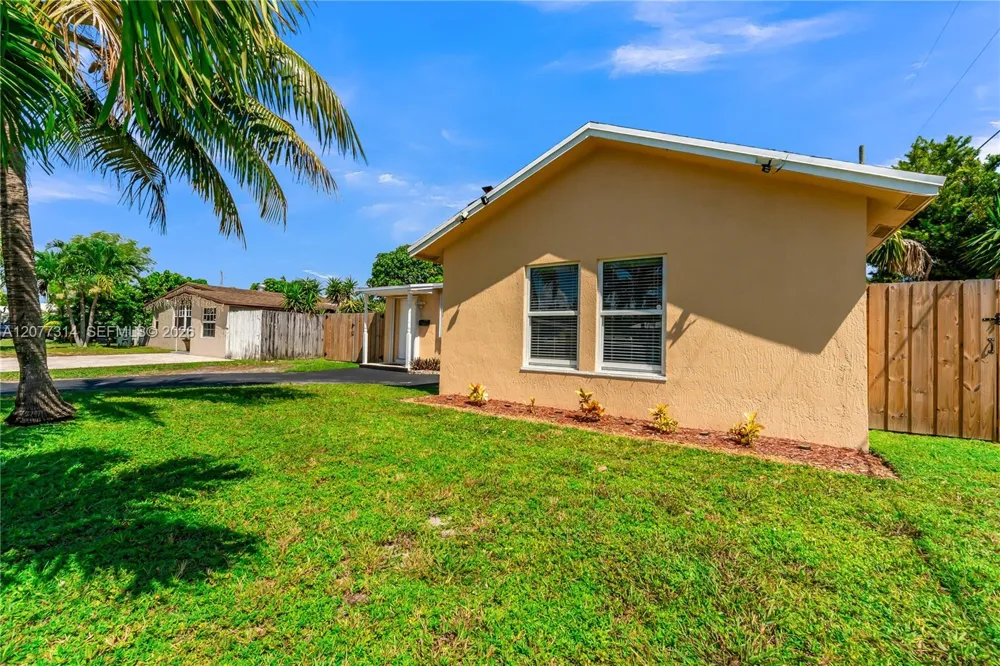 841 NE 59th St Oakland Park, FL 33334