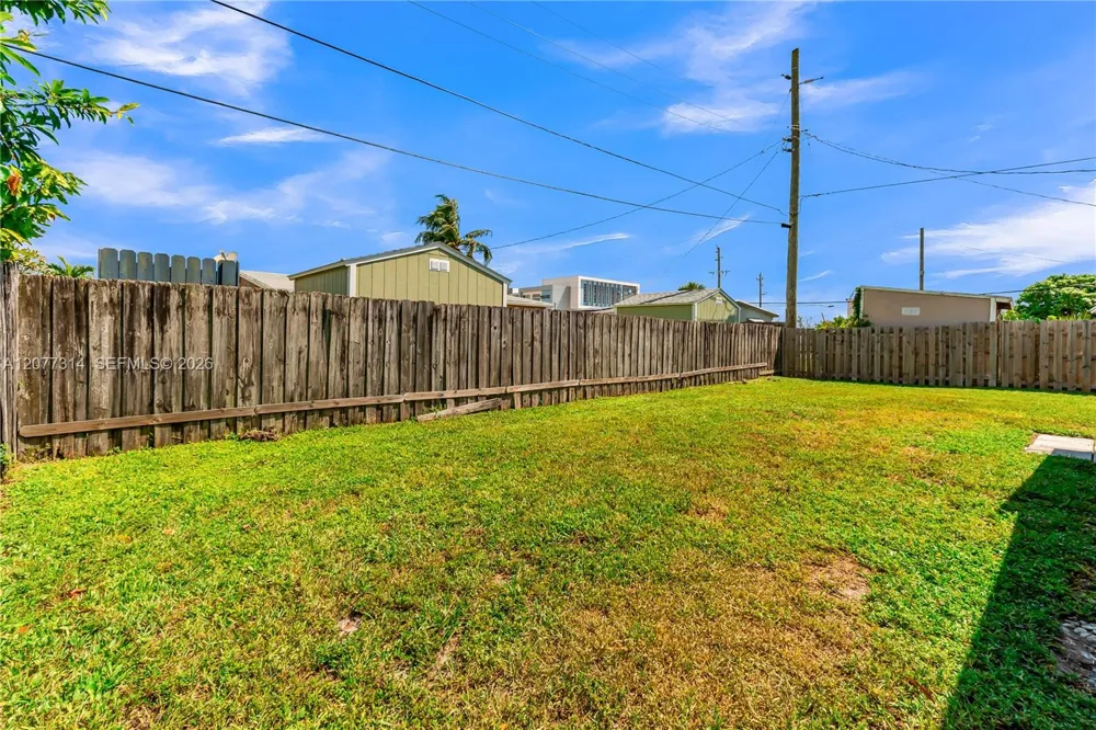 841 NE 59th St Oakland Park, FL 33334