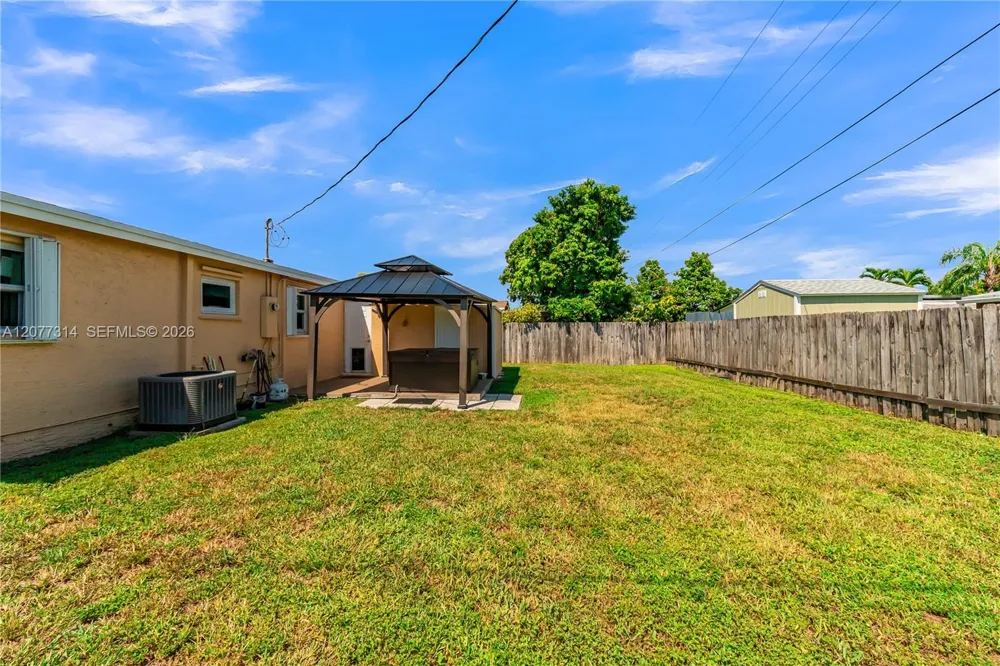 841 NE 59th St Oakland Park, FL 33334