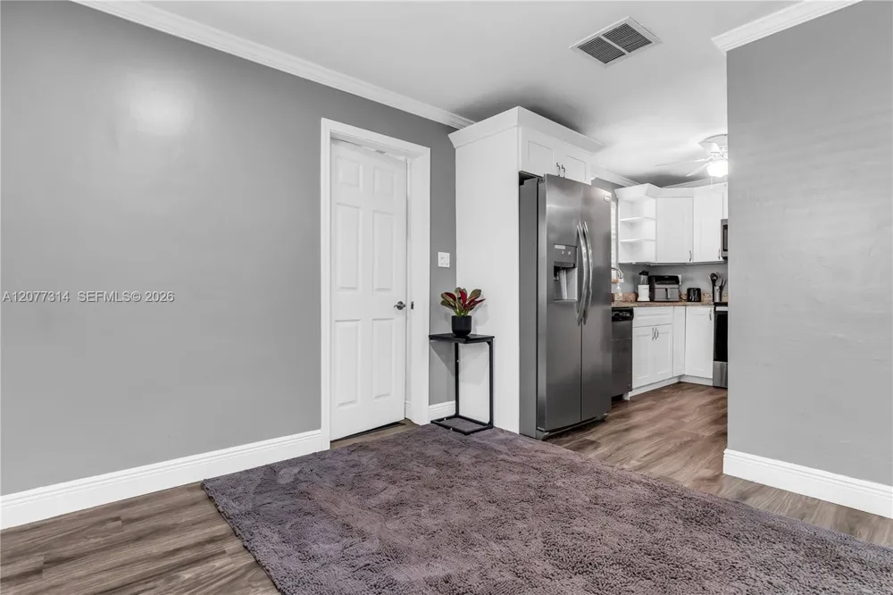 841 NE 59th St Oakland Park, FL 33334