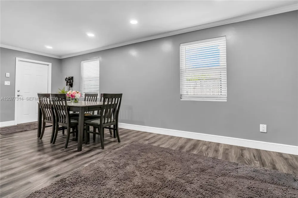 841 NE 59th St Oakland Park, FL 33334