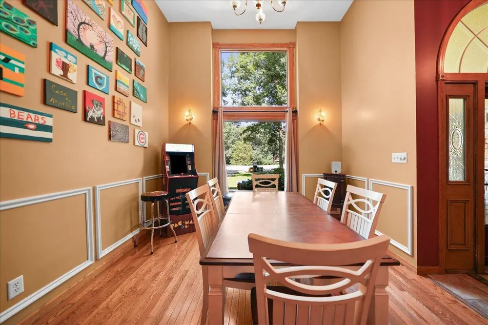 11349 Oak Court Wheatfield, IN 46392