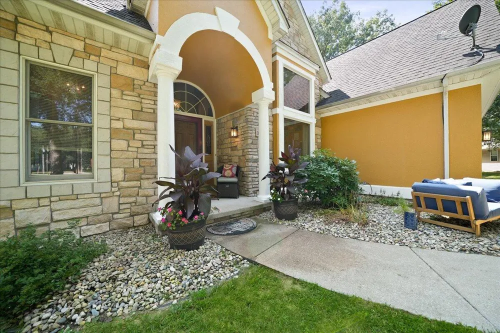 11349 Oak Court Wheatfield, IN 46392