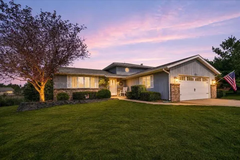 9765 W 135th Place