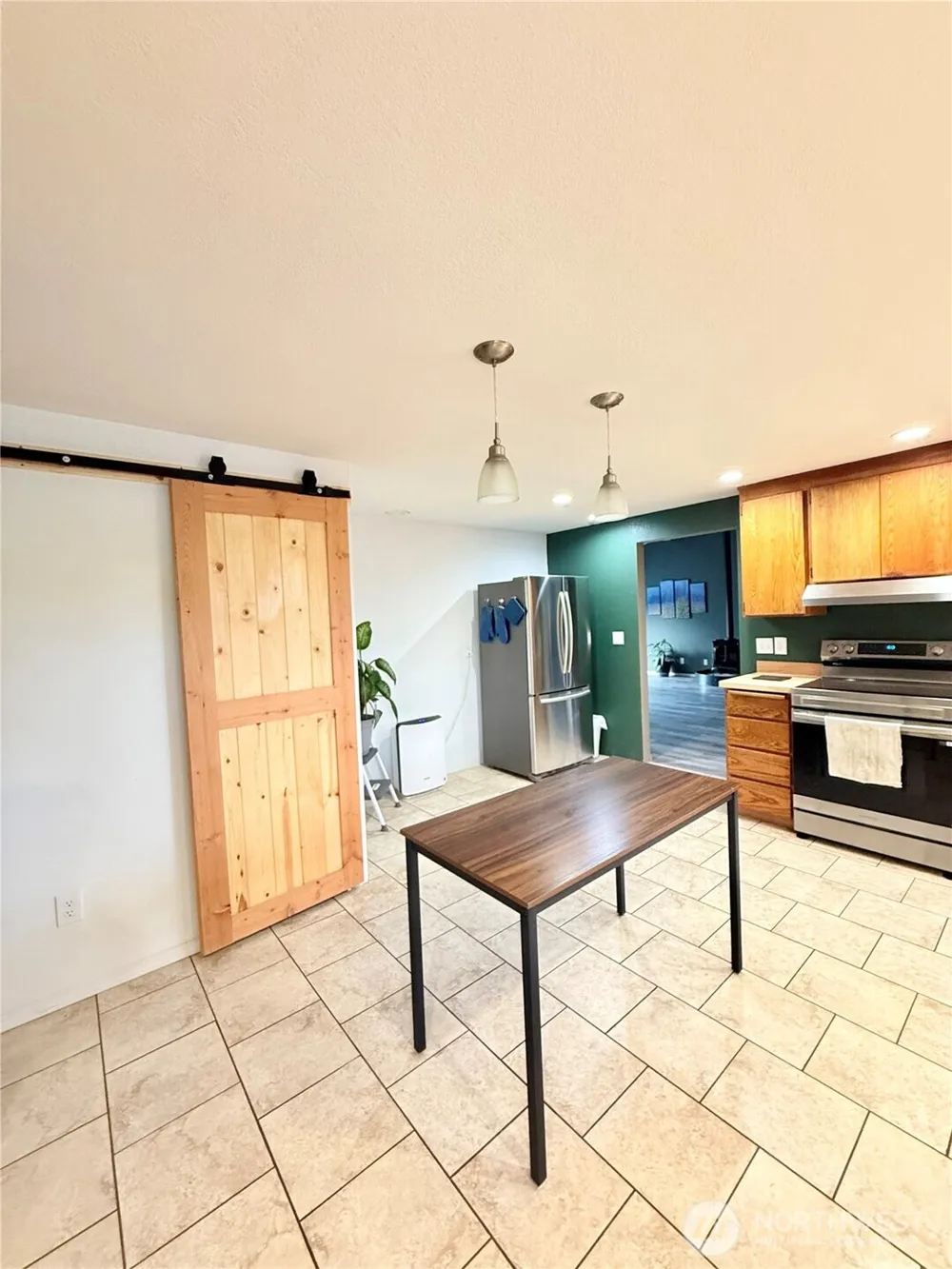 28 Dixon Road Omak, WA 98841