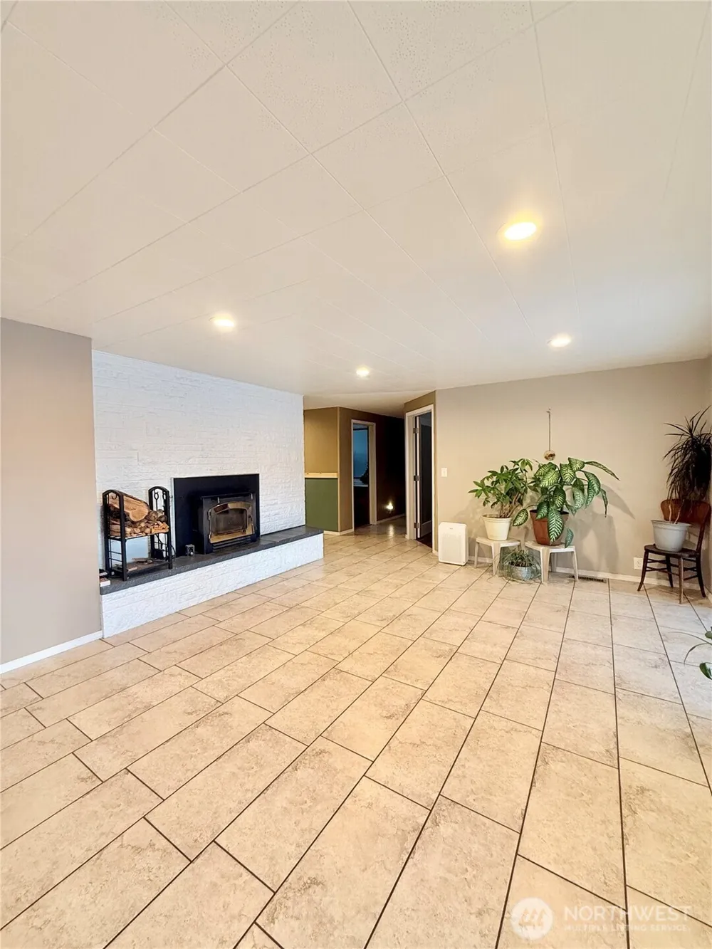 28 Dixon Road Omak, WA 98841