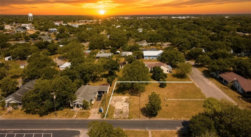 701 Buchanan Street Beeville, TX 78102