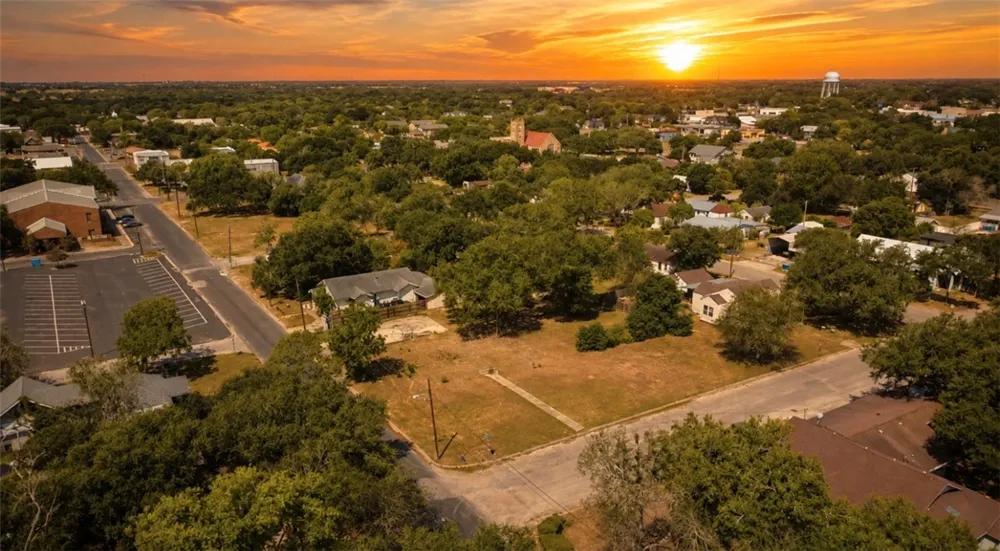 701 Buchanan Street Beeville, TX 78102