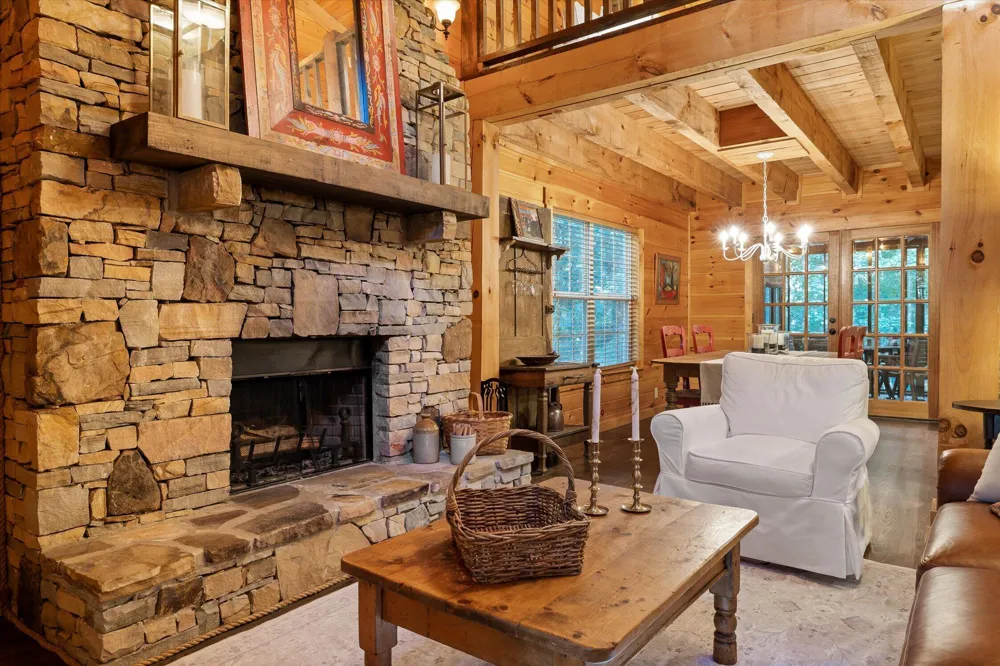 6115 Cove Road Mentone, AL 35984