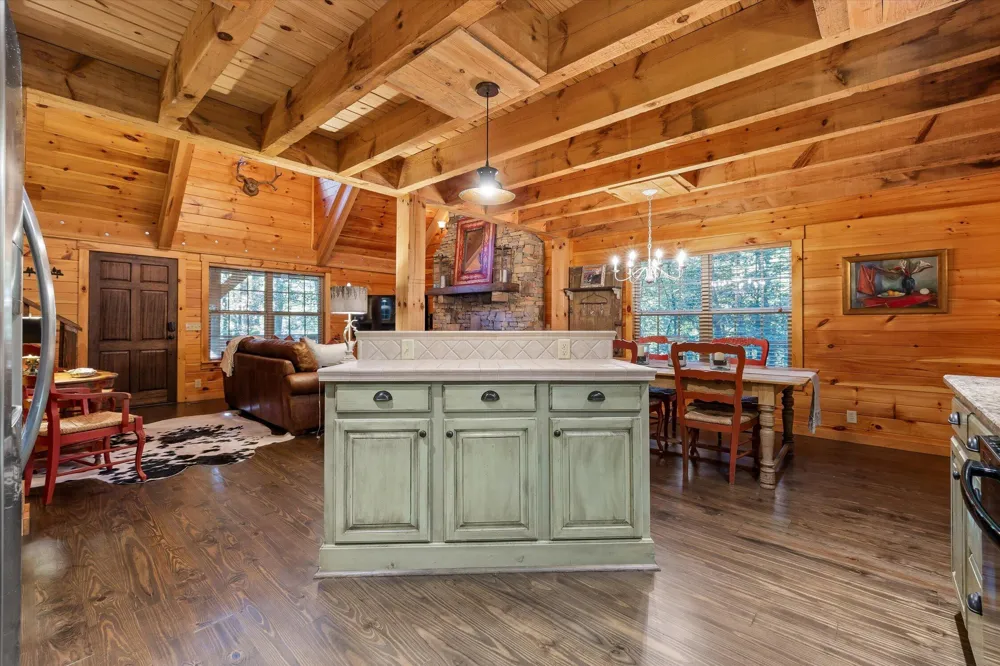 6115 Cove Road Mentone, AL 35984