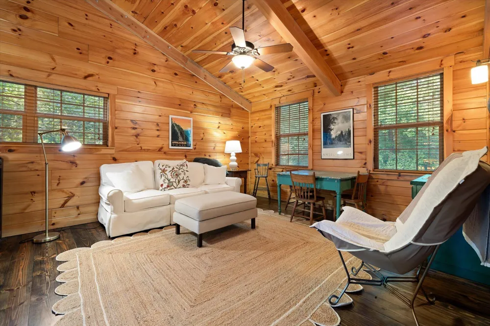 6115 Cove Road Mentone, AL 35984
