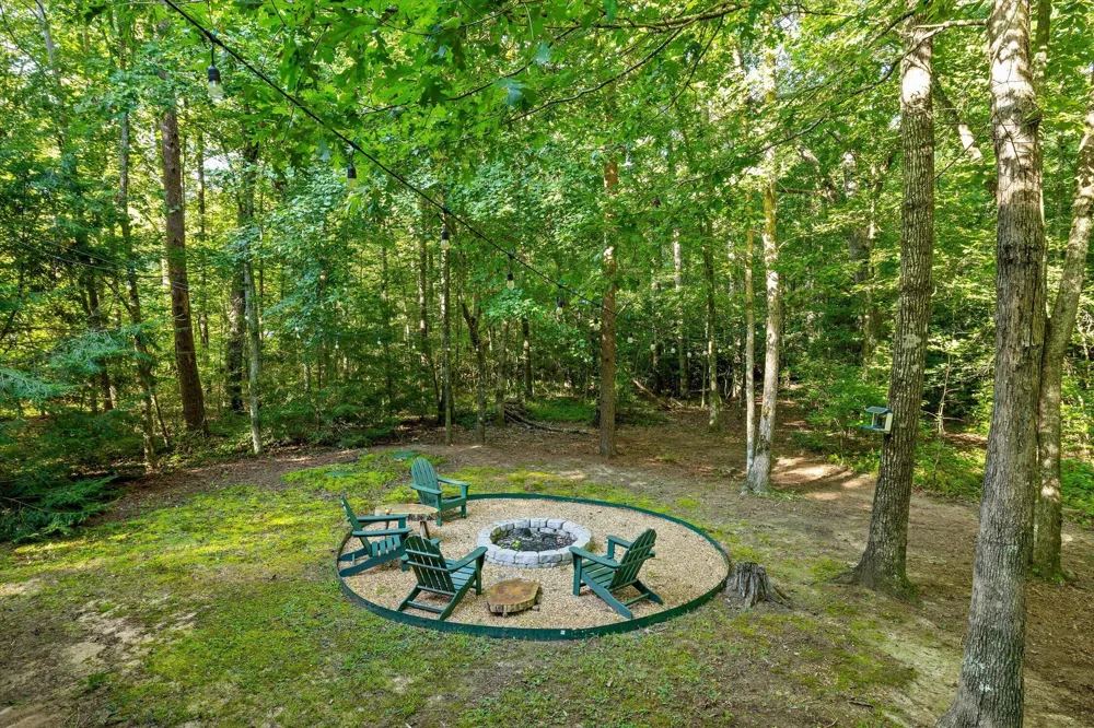 6115 Cove Road Mentone, AL 35984