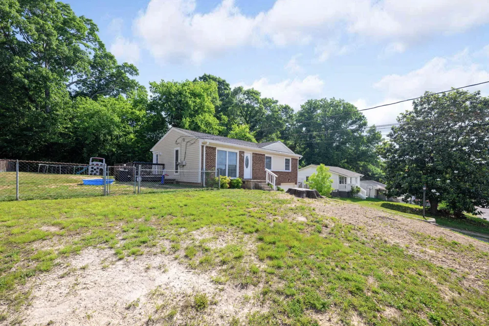 2385 Glengerrie Drive Soddy Daisy, TN 37379