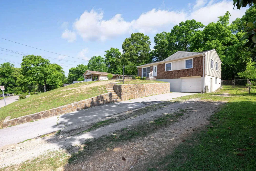 2385 Glengerrie Drive Soddy Daisy, TN 37379