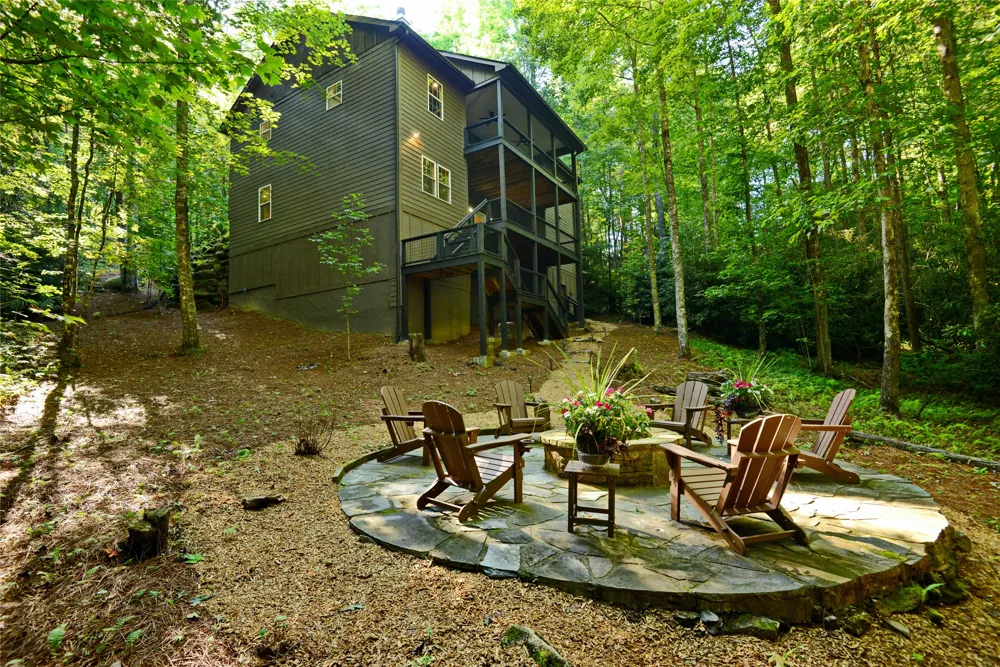 110 Toxaway Lane Sapphire, NC 28774