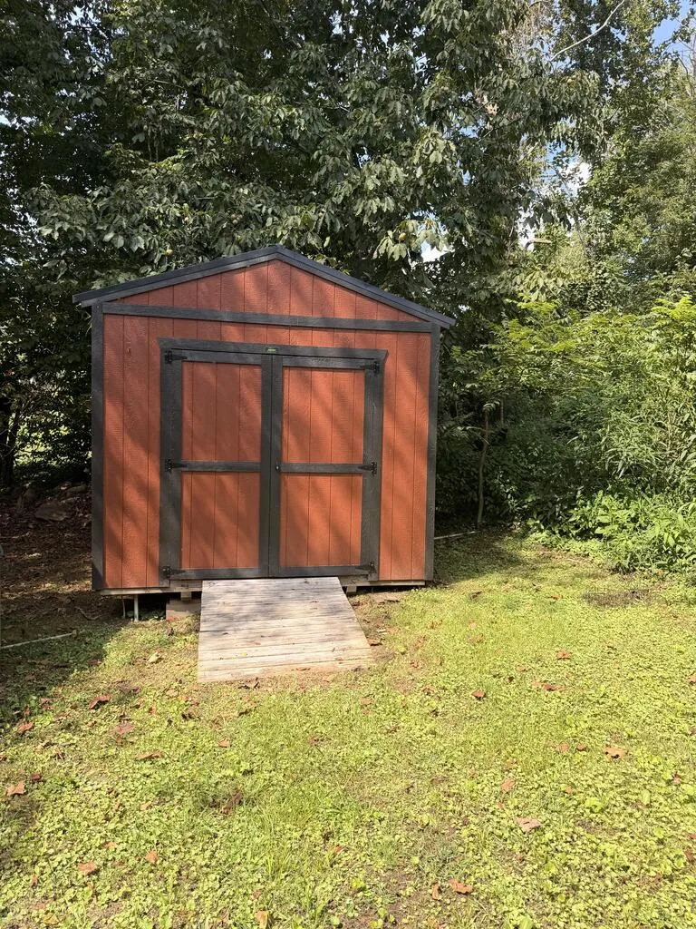 43 Wild Horse Road Sylva, NC 28779