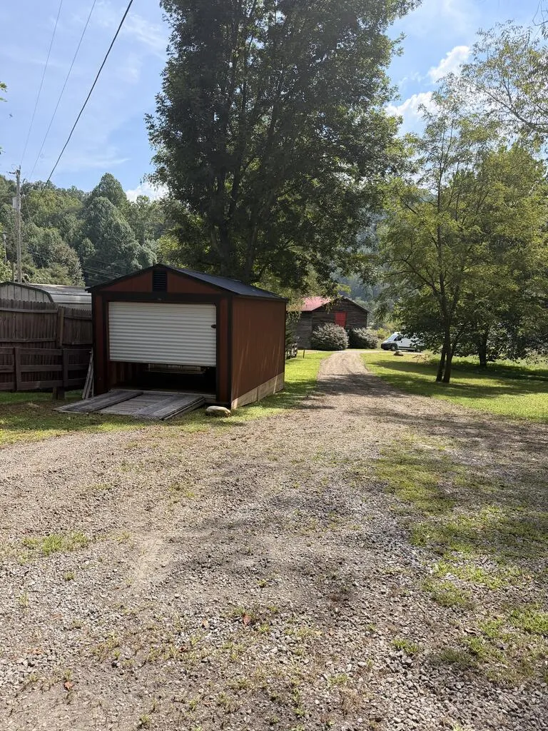 43 Wild Horse Road Sylva, NC 28779