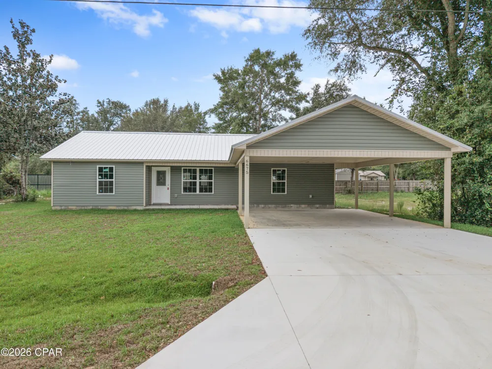 6675 Grande Oak Loop Grand Ridge, FL 32442