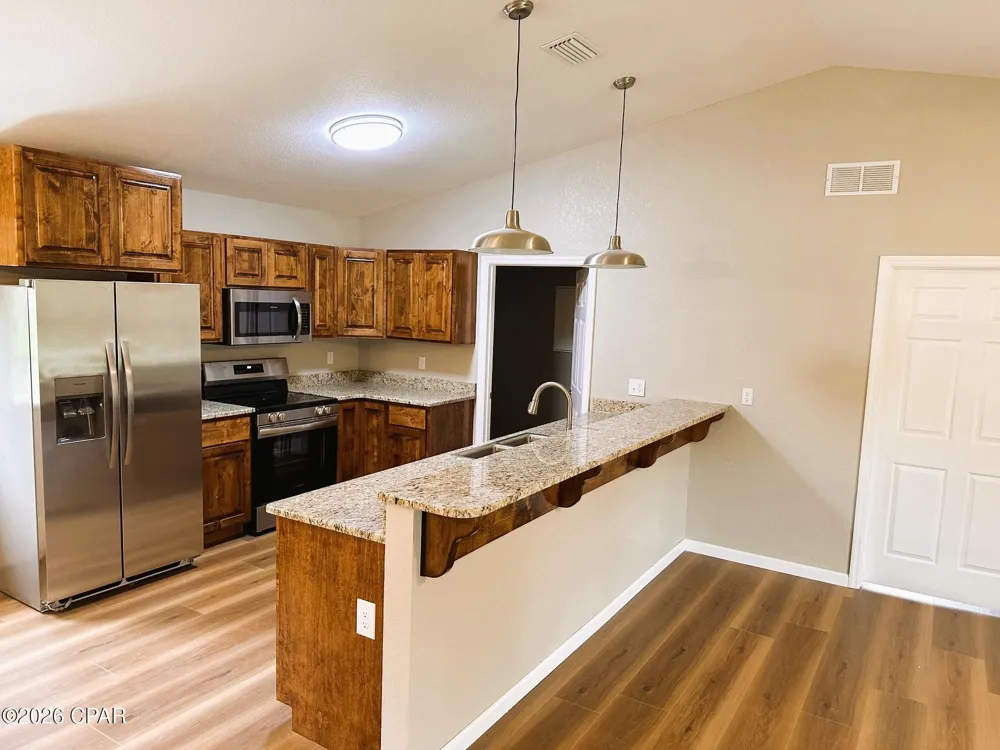 6675 Grande Oak Loop Grand Ridge, FL 32442