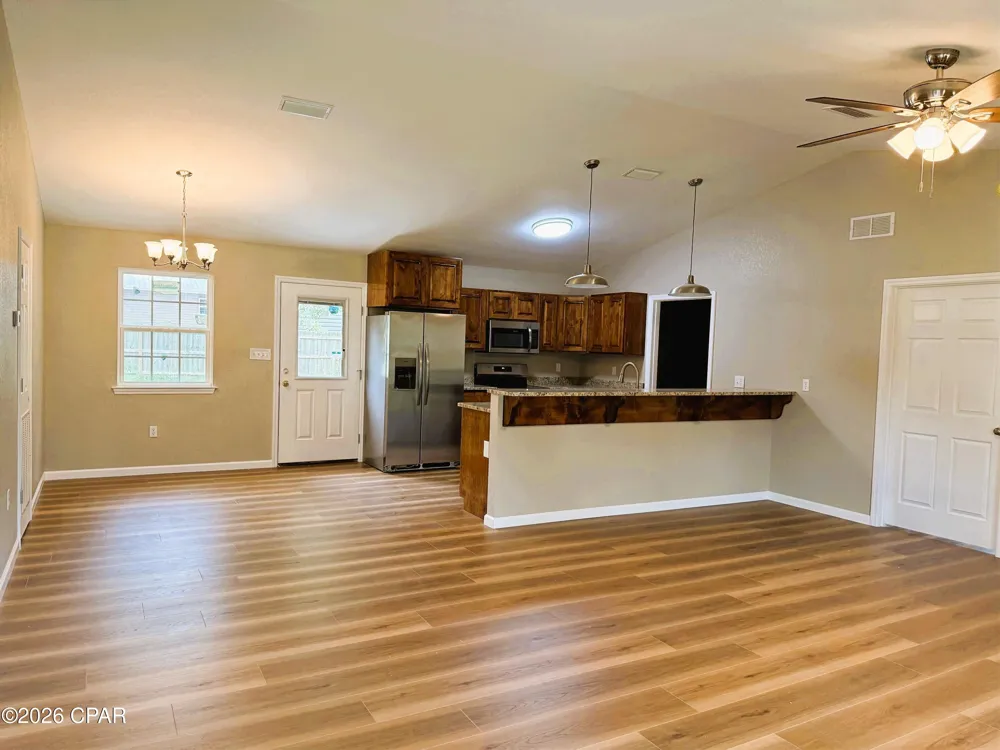 6675 Grande Oak Loop Grand Ridge, FL 32442