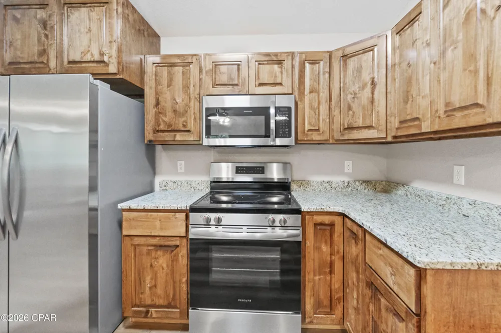 6675 Grande Oak Loop Grand Ridge, FL 32442