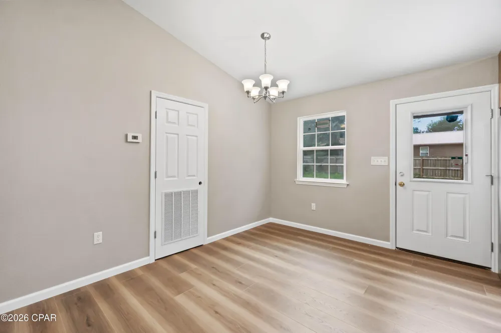 6675 Grande Oak Loop Grand Ridge, FL 32442