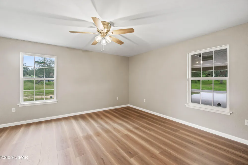 6675 Grande Oak Loop Grand Ridge, FL 32442