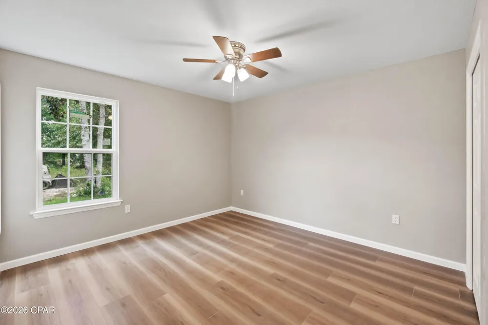 6675 Grande Oak Loop Grand Ridge, FL 32442