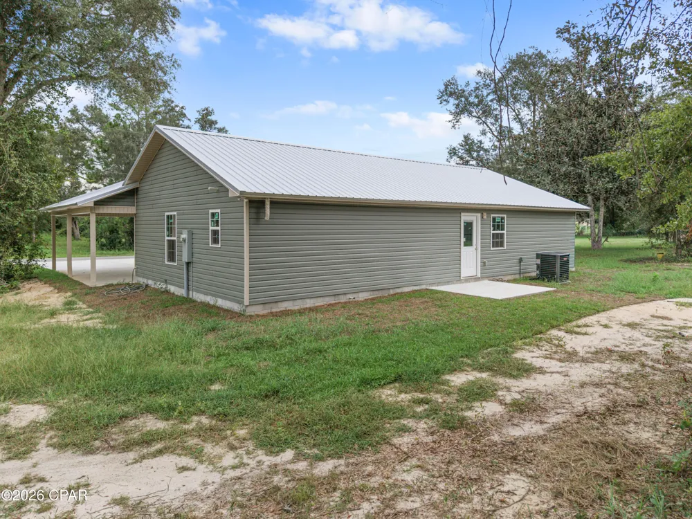 6675 Grande Oak Loop Grand Ridge, FL 32442