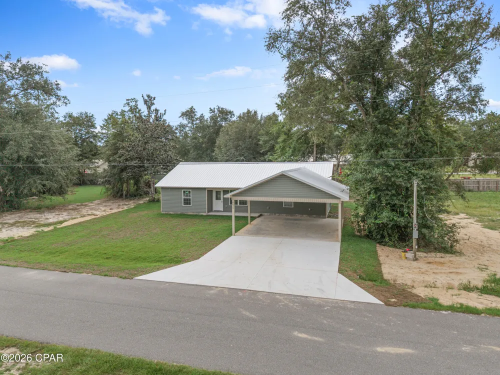 6675 Grande Oak Loop Grand Ridge, FL 32442