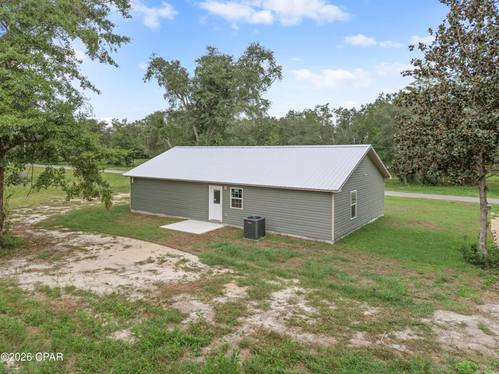 6675 Grande Oak Loop Grand Ridge, FL 32442
