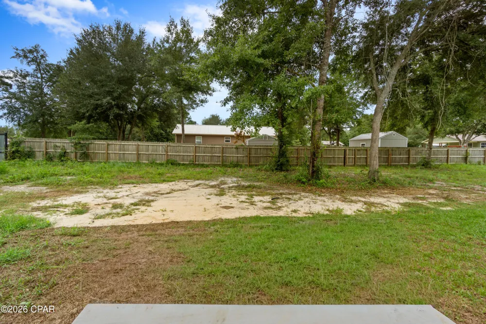 6675 Grande Oak Loop Grand Ridge, FL 32442