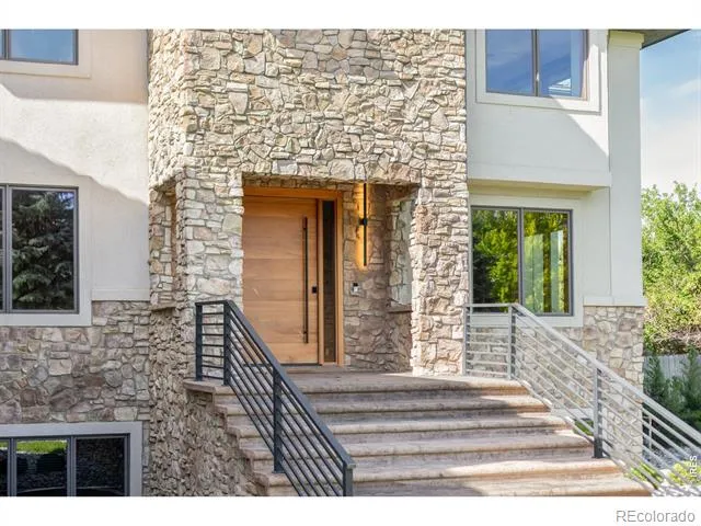 8906 Little Raven Trail Niwot, CO 80503