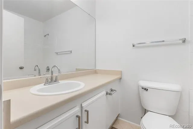18930 E Warren Circle #D205 Aurora, CO 80013