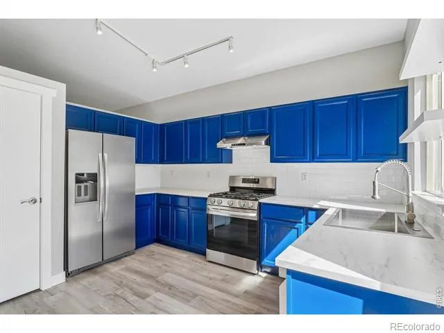1818 Clover Creek Drive Longmont, CO 80503