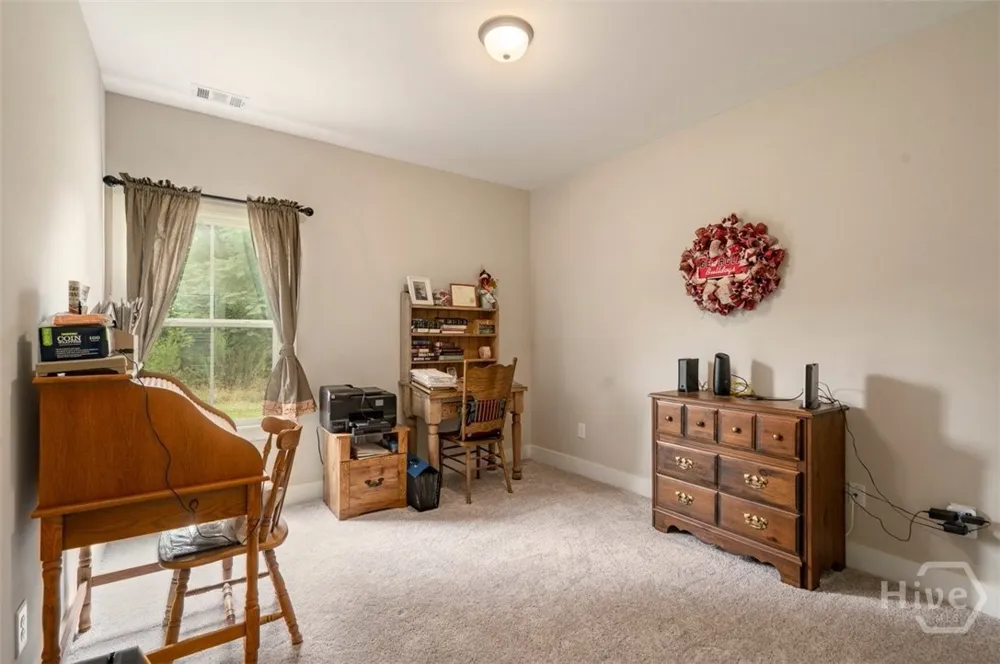 212 Live Oak Ln Comer, GA 30629