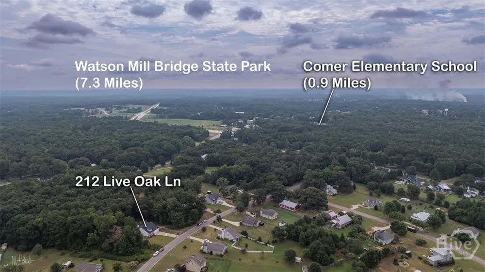 212 Live Oak Ln Comer, GA 30629